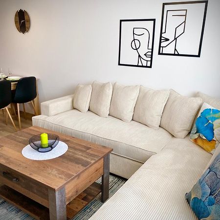 Colourful Apartment For 4 Guests And Free Parking Stara Zagora Bagian luar foto