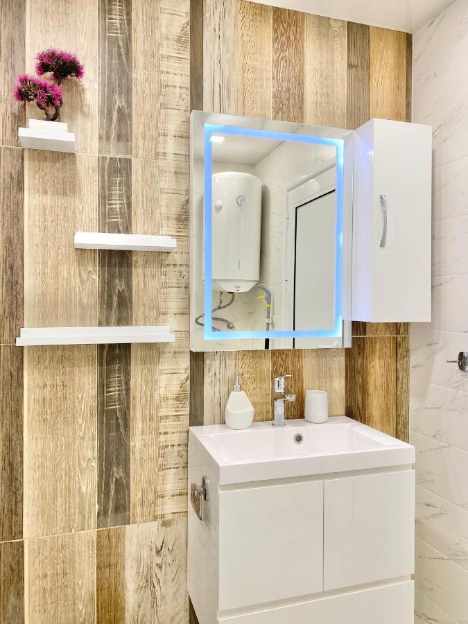 Colourful Apartment For 4 Guests And Free Parking Stara Zagora Bagian luar foto